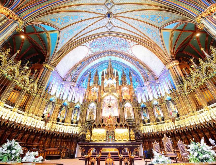 Discover the top 15 landmarks in Canada, from Niagara Falls and Banff to Old Qu&eacute;bec and the Northern Lights. A quick guide to the most iconic Canadian destinations.