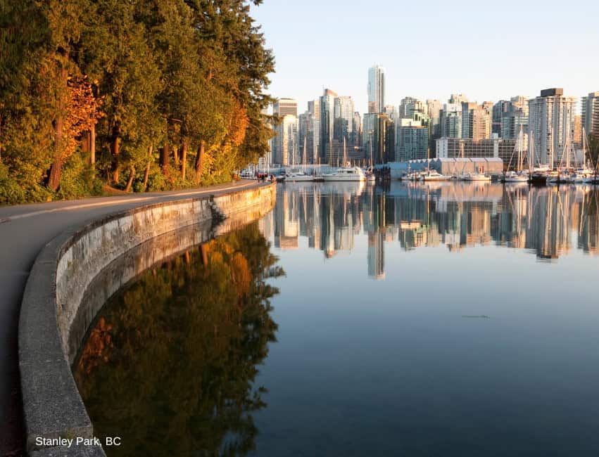 Discover the top 15 landmarks in Canada, from Niagara Falls and Banff to Old Qu&eacute;bec and the Northern Lights. A quick guide to the most iconic Canadian destinations.