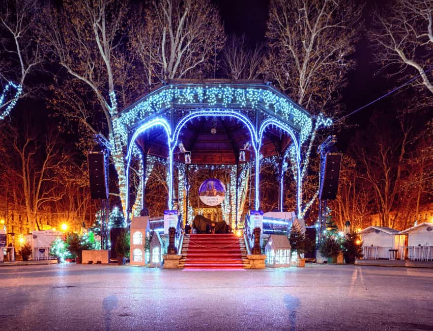 zagreb best christmas markets in europe at night with golden lights and histoic buidlings in background