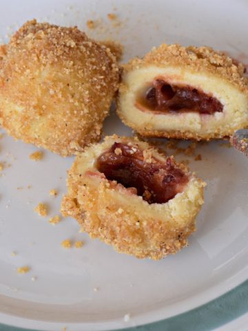 knedle plum dumplings