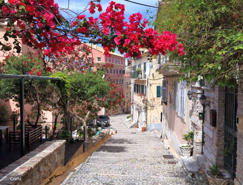 Discover the best Greek islands for holidays. Explore beaches, culture, food, and itineraries in this ultimate guide to Greece&rsquo;s island destinations.