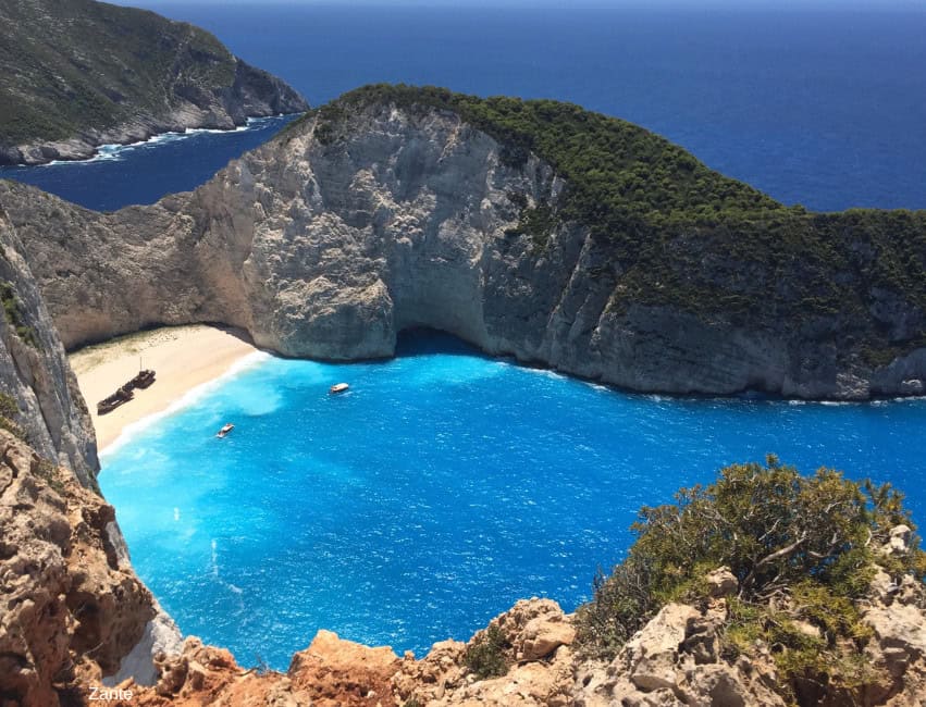 Discover the best Greek islands for holidays. Explore beaches, culture, food, and itineraries in this ultimate guide to Greece&rsquo;s island destinations.
