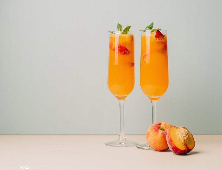 Discover the best Italian cocktails and drinks. From Aperol Spritz to Negroni, explore recipes, regional favorites, and aperitivo culture.