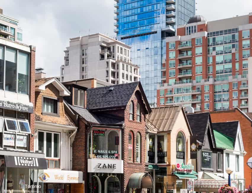 Discover the best things to do in Toronto in 2025 &mdash; top attractions, hidden gems, prices, itineraries, and travel tips in this complete guide.