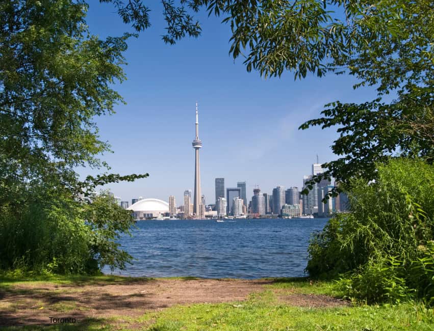 Discover the best things to do in Toronto in 2025 &mdash; top attractions, hidden gems, prices, itineraries, and travel tips in this complete guide.