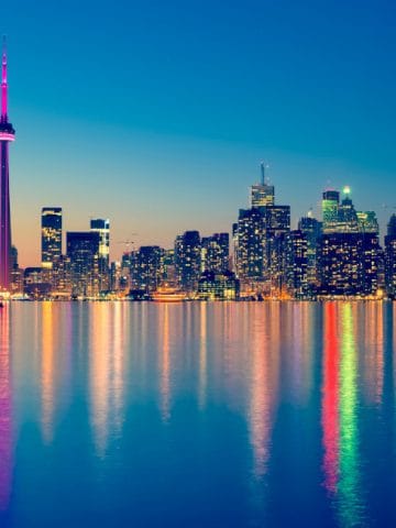 Discover the best things to do in Toronto in 2025 — top attractions, hidden gems, prices, itineraries, and travel tips in this complete guide.