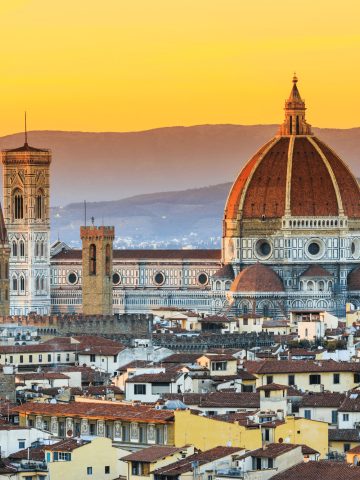 Planning a trip to Tuscany? Discover the best things to do in Florence, Italy — from iconic art and architecture to delicious local food and hidden gems. Don’t miss this Florence bucket list!