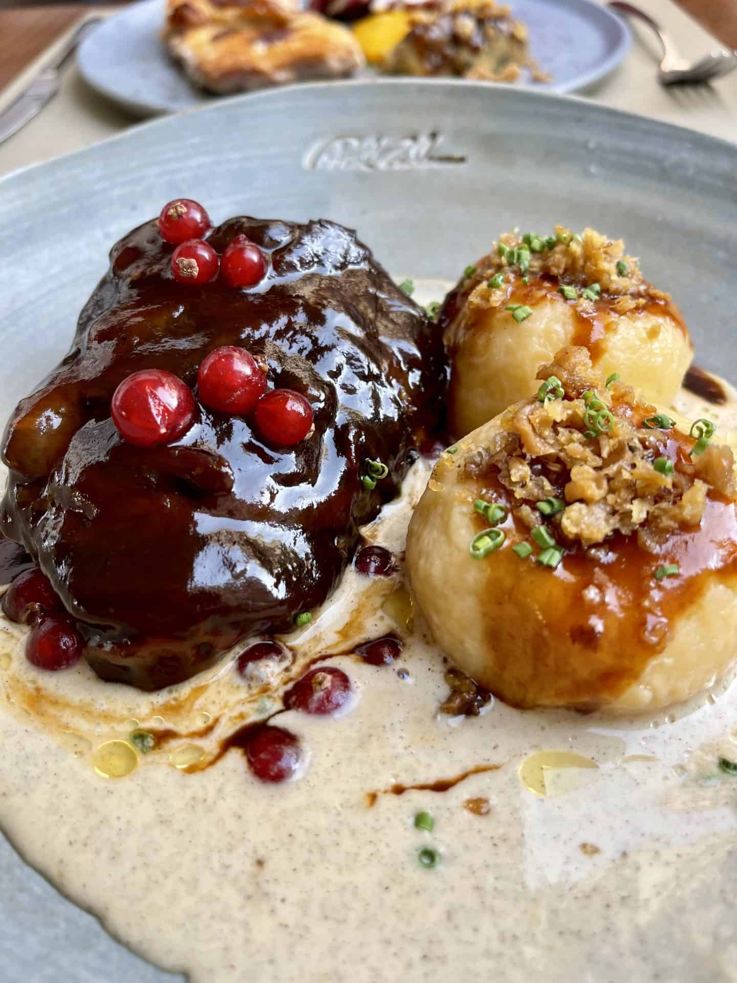 beef cheeks in sauce zagreb restaurants