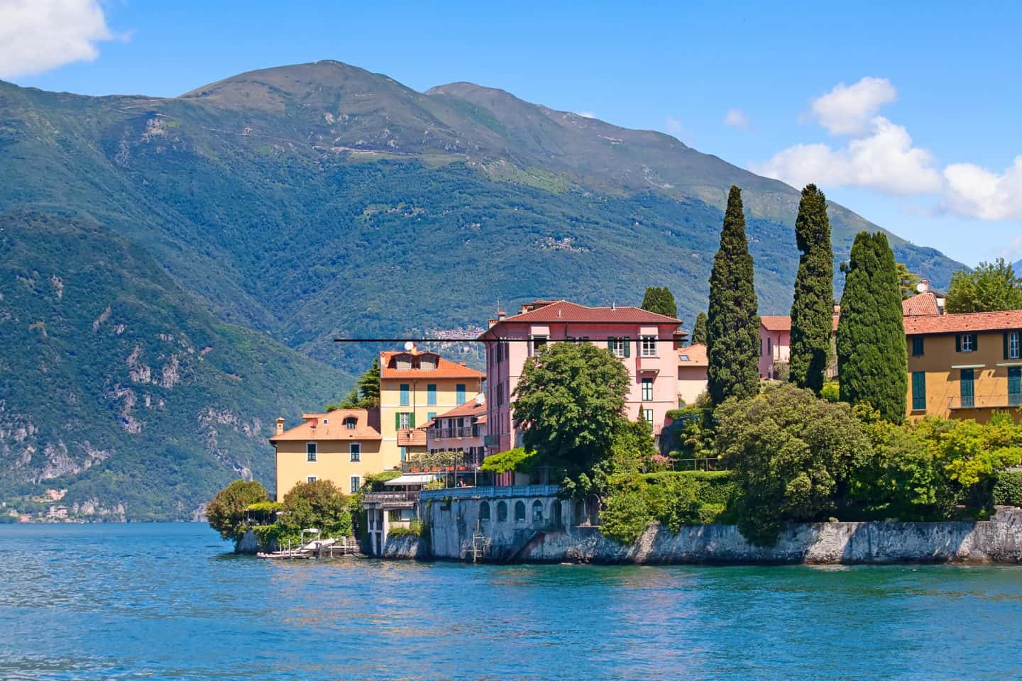 Lake Como Italy waterfront &mdash; one of the most beautiful places of Italy and top vacation spots in Italy for relaxation.