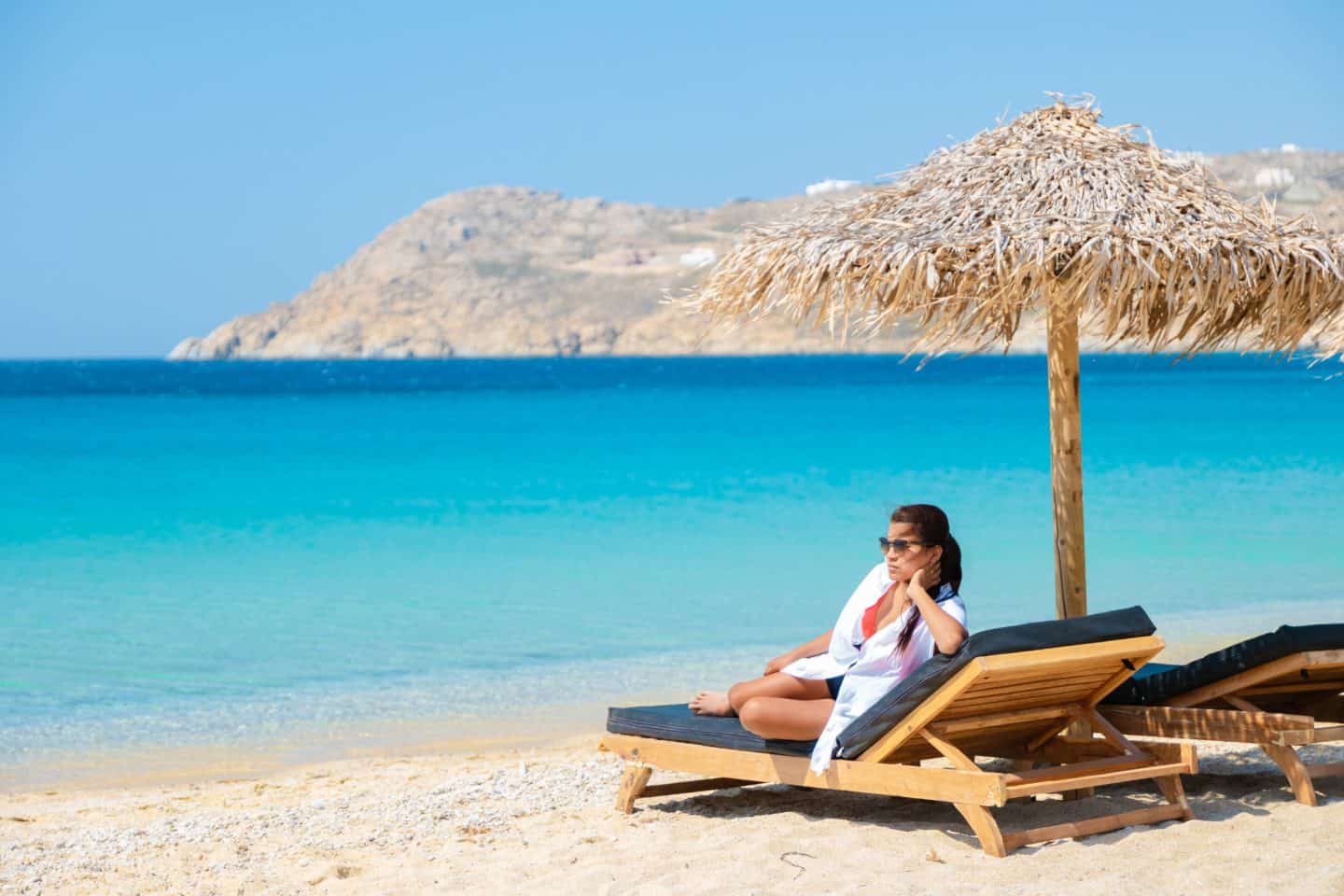 mykonos beaches, mykonos greece nightlife, nightclub mykonosgreece, mykonos partymykonos partying, mykonos clubs, mykonos beach club, beach parties in mykonos, where to party in mykonos, best nightlife in mykonos, mykonos best beach clubs,