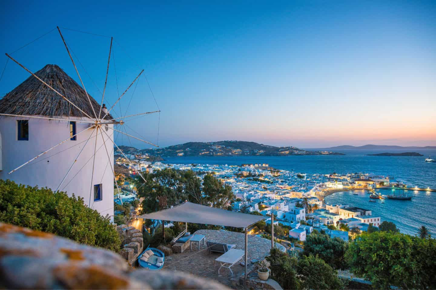 mykonos beaches, mykonos greece nightlife, nightclub mykonosgreece, mykonos partymykonos partying, mykonos clubs, mykonos beach club, beach parties in mykonos, where to party in mykonos, best nightlife in mykonos, mykonos best beach clubs,