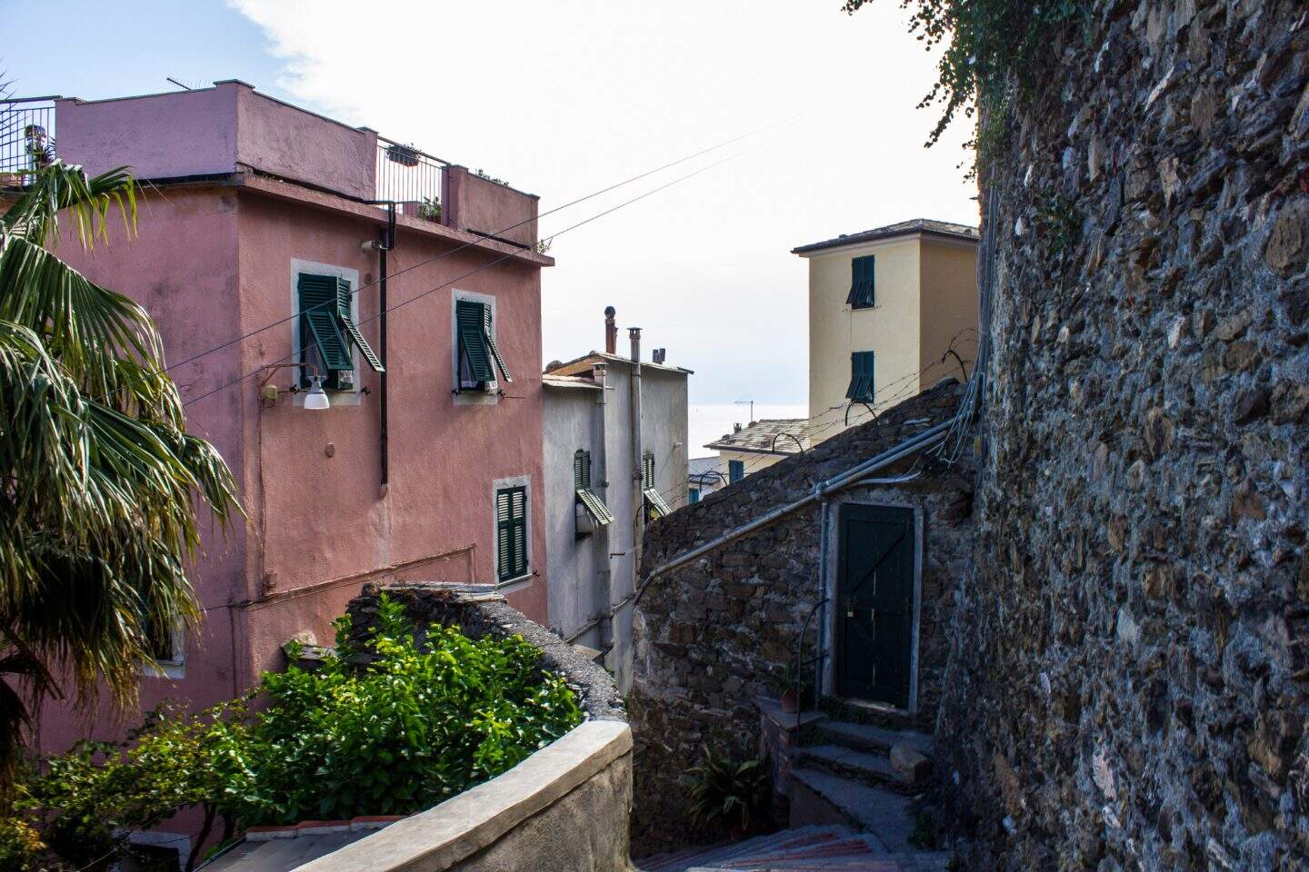 vernazza cinque terre italy alleys
