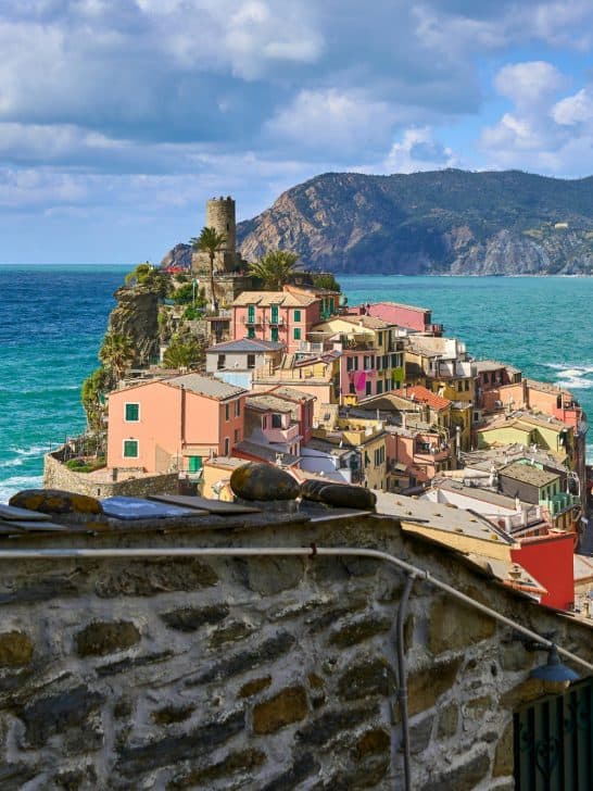vernazza cinque terre italy Tucked along Italy&rsquo;s Cinque Terre coast, Vernazza is a pastel paradise of sea views, wine terraces, and secret coves. Discover where to stay, what to eat, and why this tiny village is the most beautiful spot in Cinque Terre.