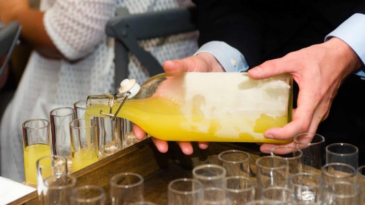 how to make limoncello at home &ndash; Italian limoncello liqueur