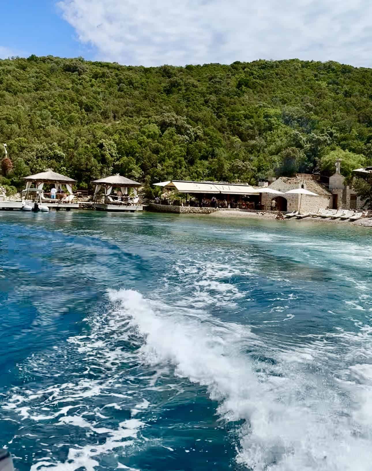 Boat transfer leaving BOWA Dubrovnik Restaurant on &Scaron;ipan Island for Brsečine restaurant on 
